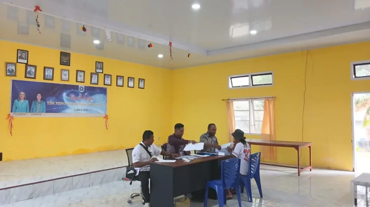 Penyerahan Simbolis Kartu KUSUKA di Ohoi Taar