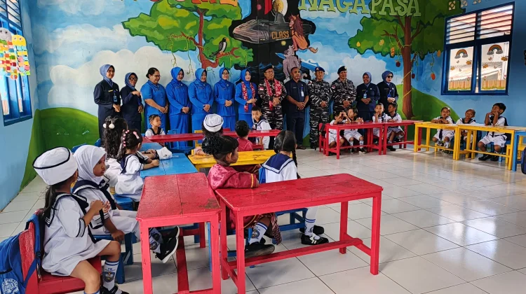 Danlanal Tual Kunjungi TK Hang Tuah, Dorong Peningkatan Infrastruktur & Pendidikan