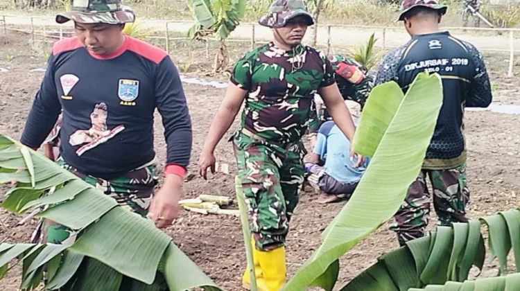 Koramil 1503-04/Jerol Hadir di tengah Masyarakat, Bangun Desa lewat Jumat Bersih