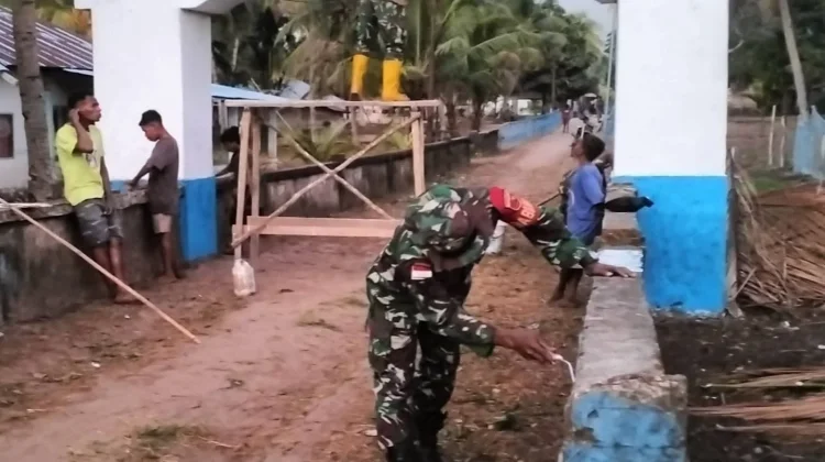 Koramil 1503-04/Jerol Hadir di tengah Masyarakat, Bangun Desa lewat Jumat Bersih