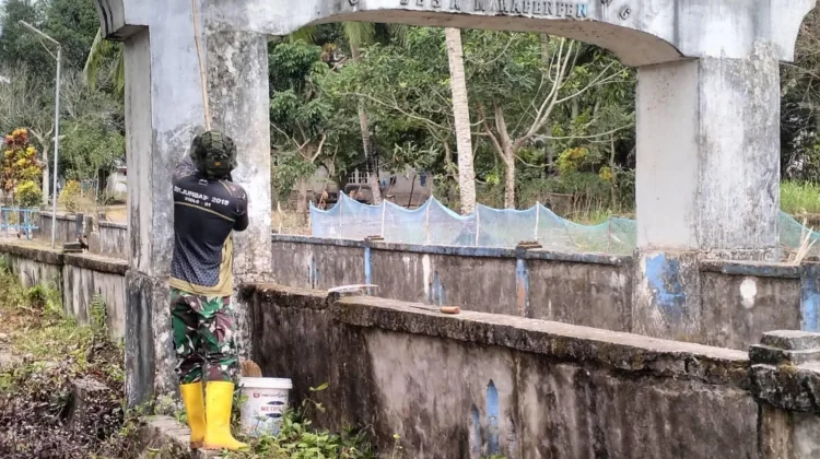 Koramil 1503-04/Jerol Hadir di tengah Masyarakat, Bangun Desa lewat Jumat Bersih