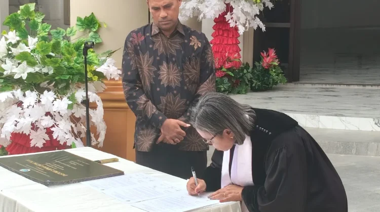 Gedung Pastori Jadi Ruang Pelayan Tuhan bagi Jemaatnya
