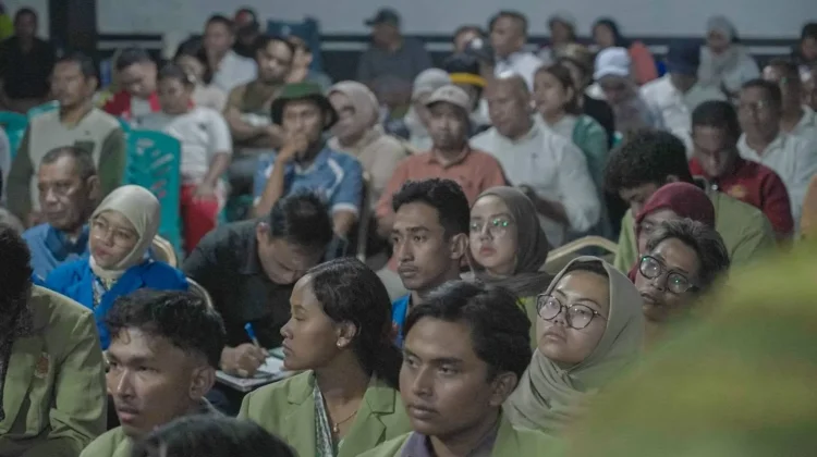 Silaturahmi Bupati Malra Bersama Mahasiswa KKN UGM dan Unpatti