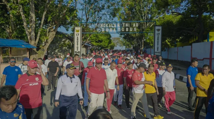 Jalan Santai HUT RI Satukan Warga di Maluku Tenggara