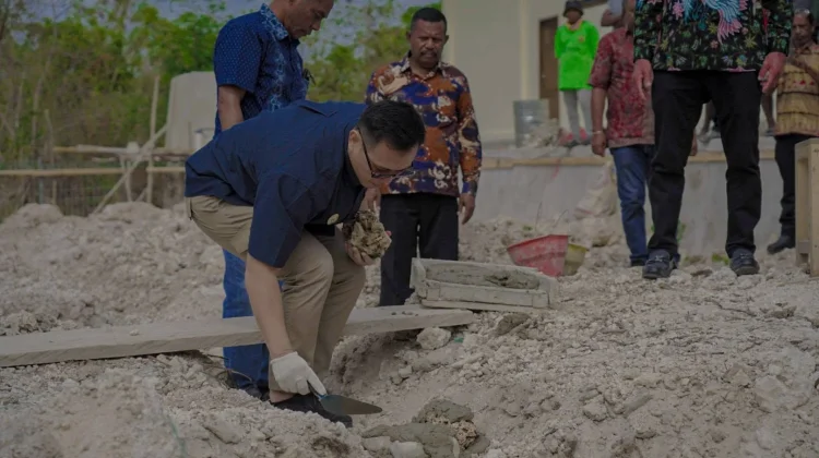 Peletakan Batu Pertama Pastori Gereja Karunia