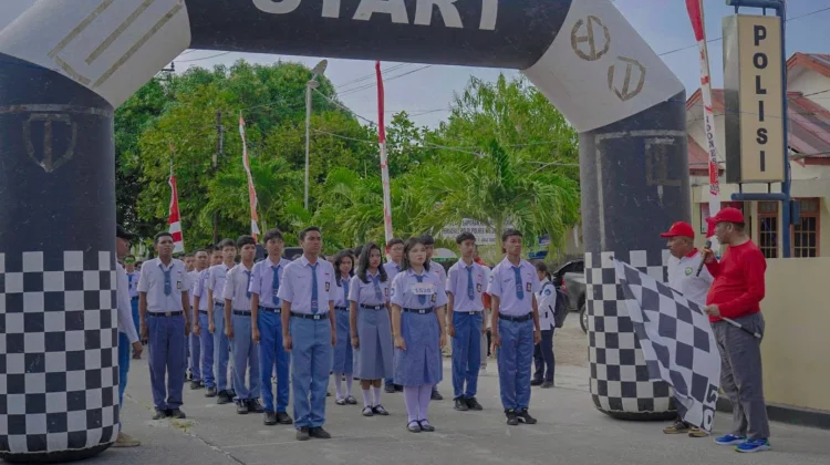 Lomba Gerak Jalan Indah SMA/SMK Semarakkan HUT RI ke-81 di Maluku Tenggara