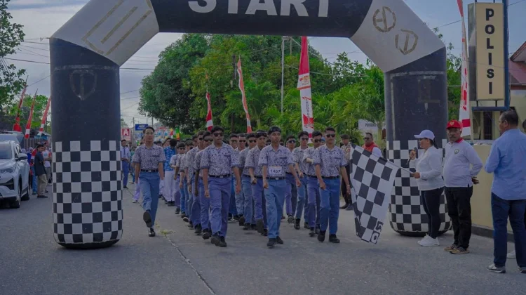 Lomba Gerak Jalan Indah SMA/SMK Semarakkan HUT RI ke-81 di Maluku Tenggara