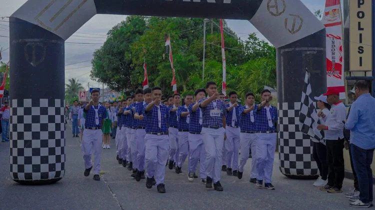 Lomba Gerak Jalan Indah SMA/SMK Semarakkan HUT RI ke-81 di Maluku Tenggara