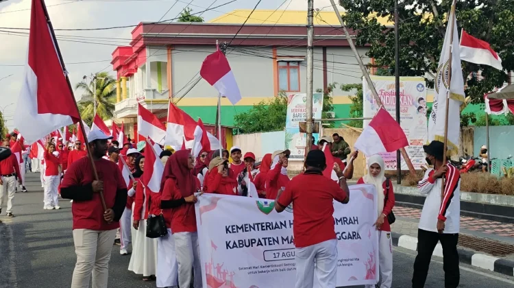 Kirab Kebangsaan Satukan Warga dalam Semangat Merah Putih di Maluku Tenggara