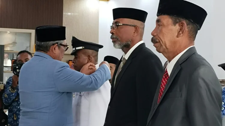 Pelantikan Tiga Pejabat Malra, Bupati Dorong Kinerja Nyata