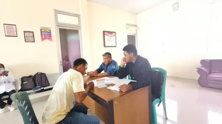 Penyuluh Perikanan Tual Fasilitasi Pembagian Kartu KUSUKA