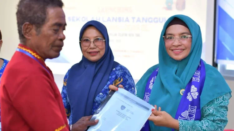 Sekolah Lansia Resmi Diluncurkan di Kelurahan Lodar El Kota Tual