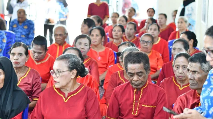 Sekolah Lansia Resmi Diluncurkan di Kelurahan Lodar El Kota Tual