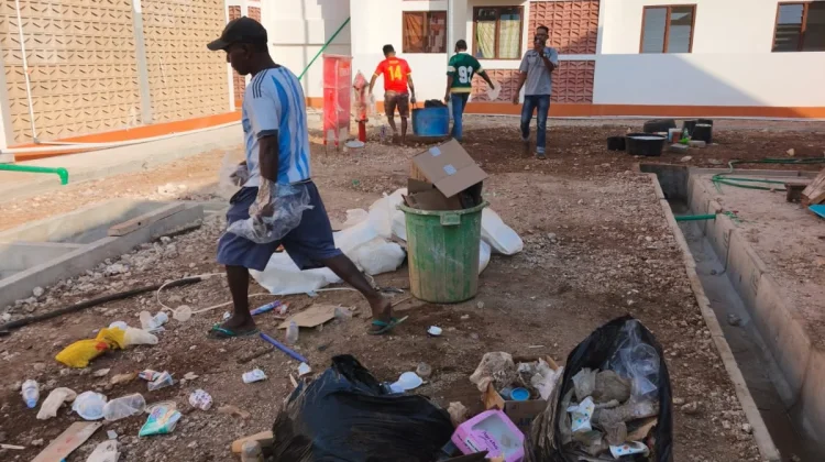 DLHK Tual Kerjasama Sekolah Rakyat 74 Atasi Sampah