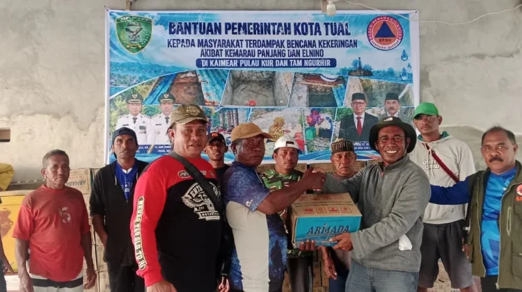 Warga Kaimear Terima 2.928 Karton Air Bantuan