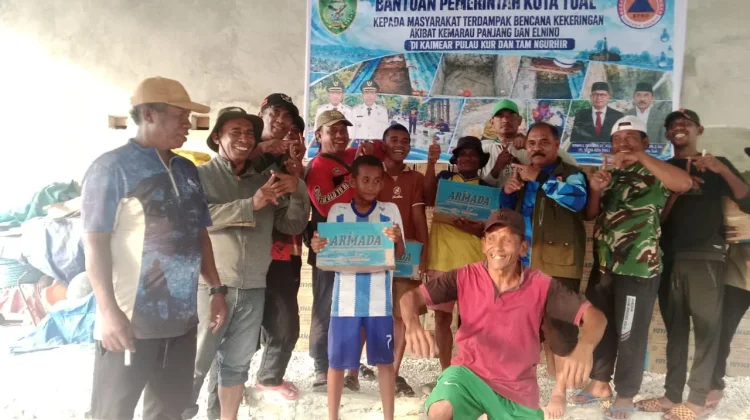Warga Kaimear Terima 2.928 Karton Air Bantuan
