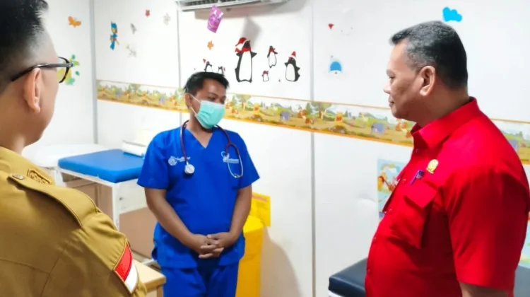 Rumah Sakit Kapal Nusa Waluya II Buka Layanan Gratis di Elat