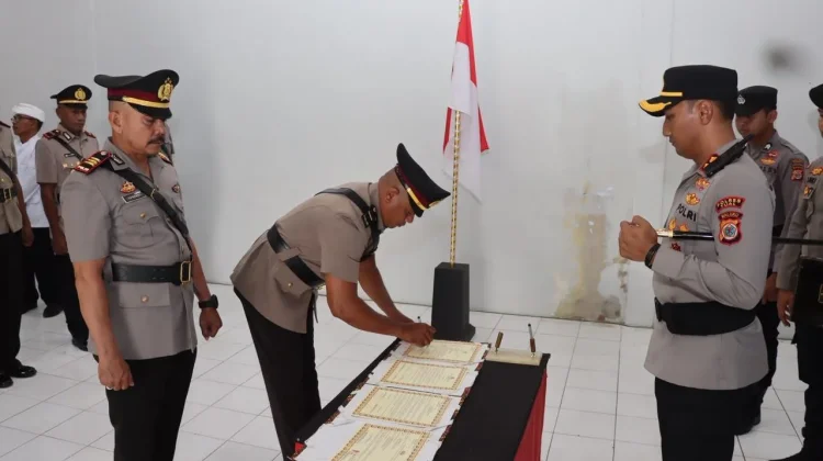 Kapolres Tual Lantik dan Kukuhkan Pejabat Baru