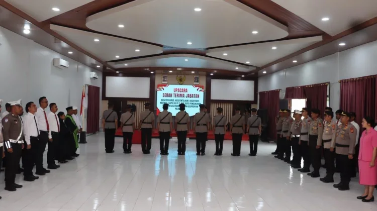 Kapolres Tual Lantik dan Kukuhkan Pejabat Baru