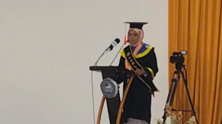 Jebolan STKIP Persada Evav Tual, Harus Menjadi Guru Bermartabat