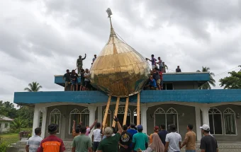 Penurunan Kubah Masjid Al-Mujiba Jadi Awal Babak Baru Pembangunan Rumah Ibadah