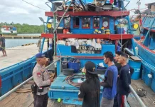KP3 Tual Sambangi Nelayan guna Jaga Keselamatan