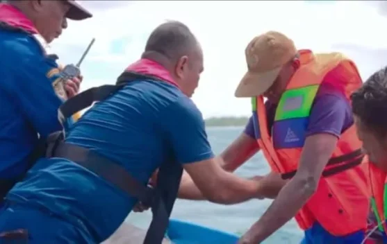Pangkalan PLP Tual Sosialisasikan Penggunaan Life Jacket kepada Penumpang Kapal