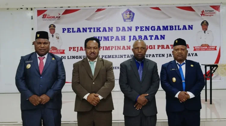Atenius Murip Resmi Lantik Dua Kepala Dinas