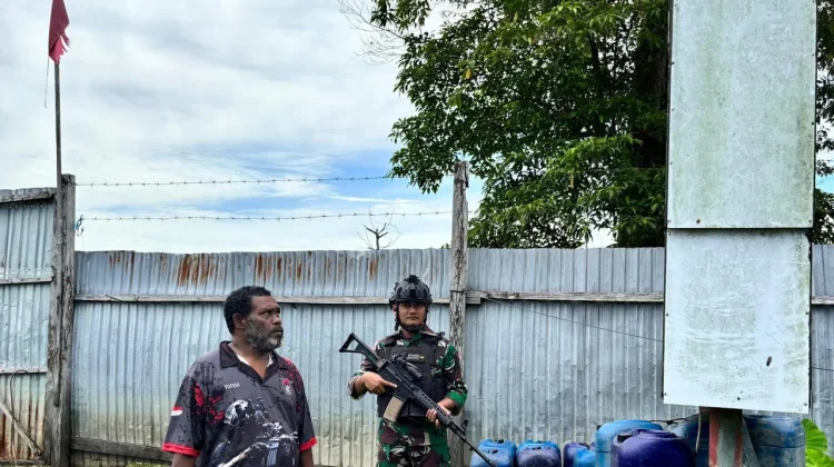 Satgas Yonif 511/DY Perkuat Kemanunggalan Lewat Komsos di Distrik Dabra