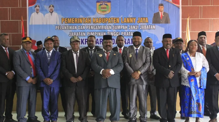 Bupati Lanny Jaya Lantik Tendien Wenda sebagai Sekda Definitif