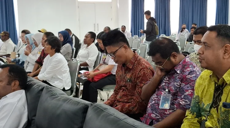 Pemkab Jayawijaya Ajak ASN Dukung Program Retribusi Pengelolaan Sampah
