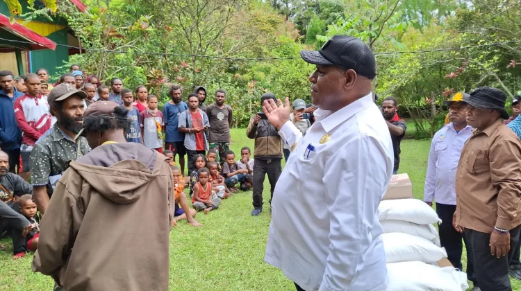 Pemkab Jayawijaya Kembali Bantu Korban Konflik Yang ada di Walelagama dan Musaima