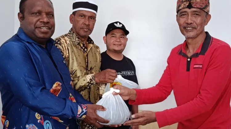 Idul Adha Penuh Kepedulian, LDII Jayawijaya Tebar 400 Kantong Daging
