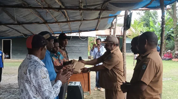 Bupati Jayawijaya Ajak Pemuda KINGMI Jadi Agen Perdamaian