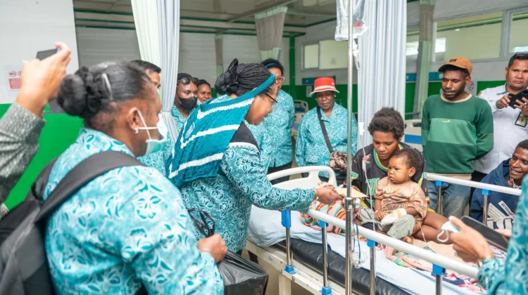 TP PKK Tolikara Kunjuni RSUD Karubaga dan Sejumlah Sekolah dalam Rangka HKG- PKK