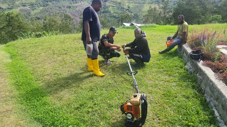 Satgas Yonif 511/DY Gelar Karya Bakti Bersama Masyarakat di Distrik Pirime