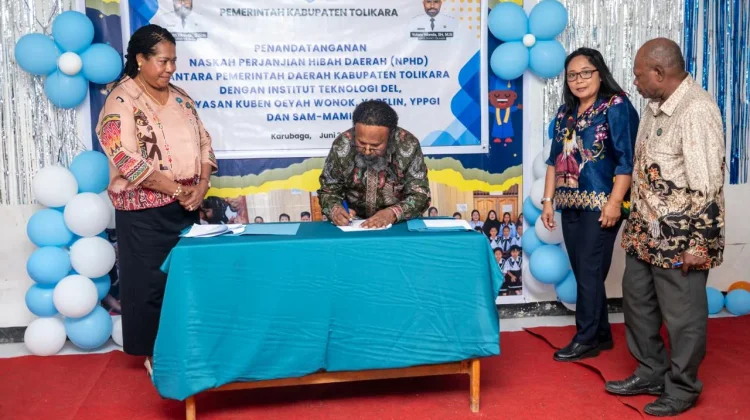 Pemkab Tolikara Salurkan Hibah Rp1,1 Miliar untuk Lima Lembaga Pendidikan