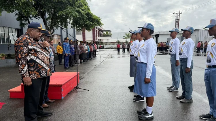 Papua Pegunungan Lepas Enam Putra-Putri Terbaik Ikuti Seleksi Paskibraka Nasiona