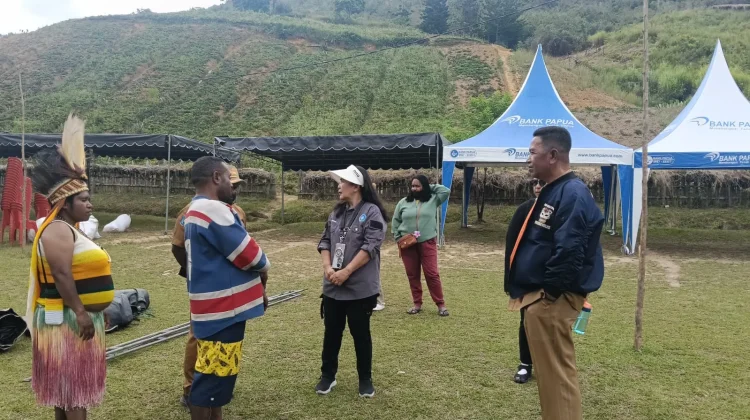 Dekranasda Matangkan Launching Noken Cenderawasih di Yalengga