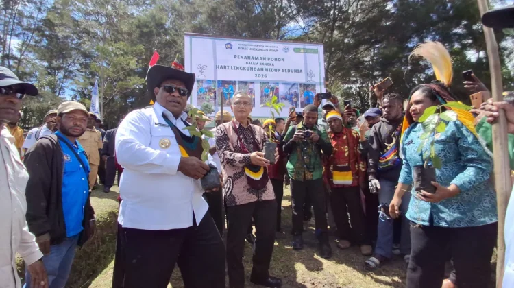 Dorong Pangan Lokal Berkelanjutan Pemkab Jayawijaya Tanam Pohon di Yalengga