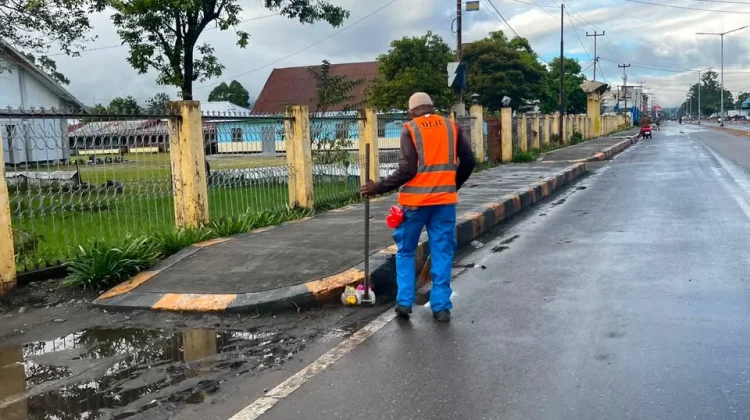 Wujudkan Wamena Kota Dani, DLH Jayawijaya Terus Ajak Warga Jaga Kebersihan