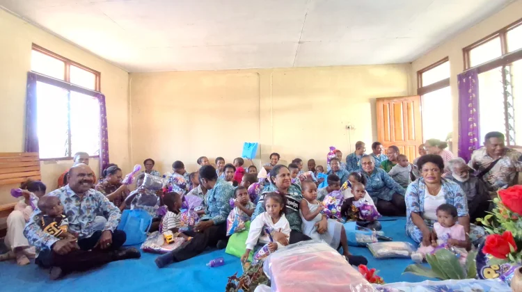 TP PKK Jayawijaya Kunjungan Kasih ke Panti Asuhan Izinmo di Distrik Muliama