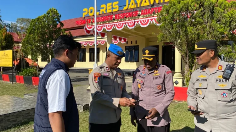 Polres Jayawijaya Periksa HP Personel, Pastikan Tak Ada yang Terlibat Judol/ Pinjol
