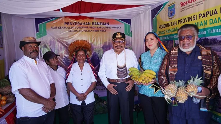 Gubernur John Tabo Buka Pameran Pembangunan Papua Pegunungan