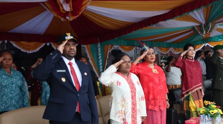 Penurunan Bendera HUT ke-81 RI Dipimpin Kapolres Pegunungan Bintang