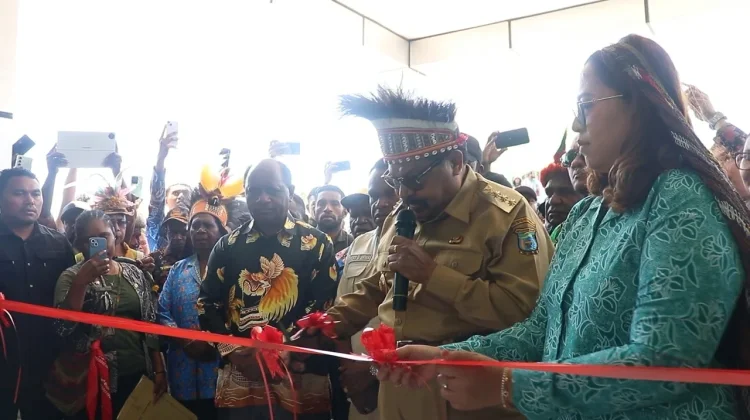 Gubernur Papua Pegunungan Resmikan Puskesmas Uganda di Distrik Kelila