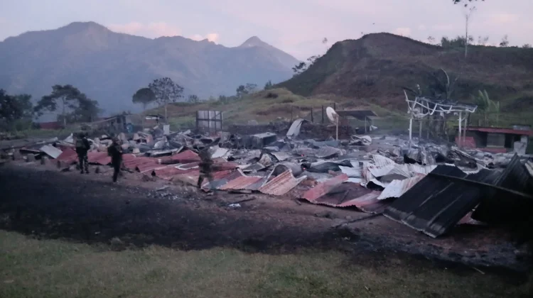 Pos Ramil 1715-04 Okbibab di Pegunungan Bintang Ludes Terbakar