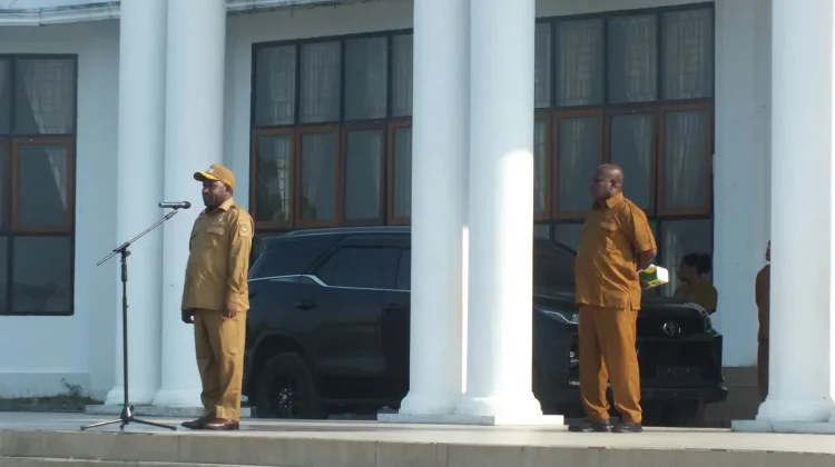 Bupati Nduga Tegaskan ASN Wajib Kembali Berkantor di Kenyam, Gaji Terancam Ditahan