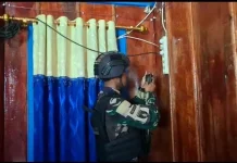 Satgas  Yonif 511/DY Lakukan Pengecekan Instalasi Listrik di Lowanom