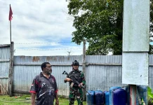 Satgas Yonif 511/DY Perkuat Kemanunggalan Lewat Komsos di Distrik Dabra